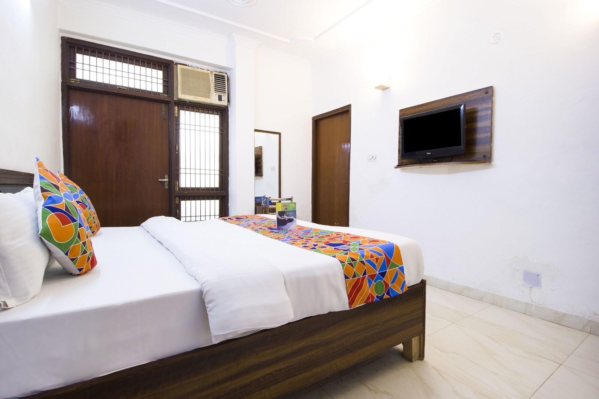 Fabexpress Lotus Inn Agra  Exteriör bild